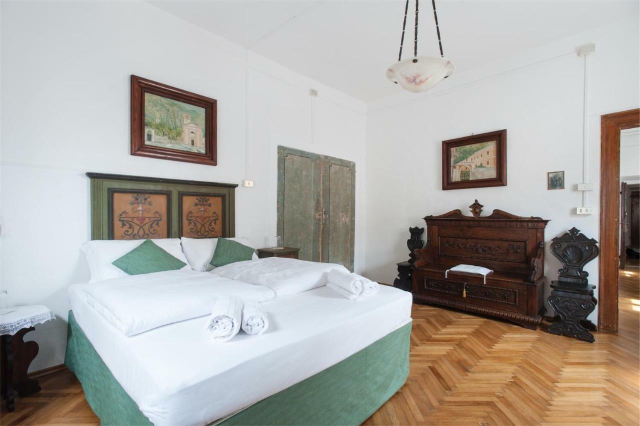 Ferienwohnung Dimora Storica Caproni Arco Exterior foto
